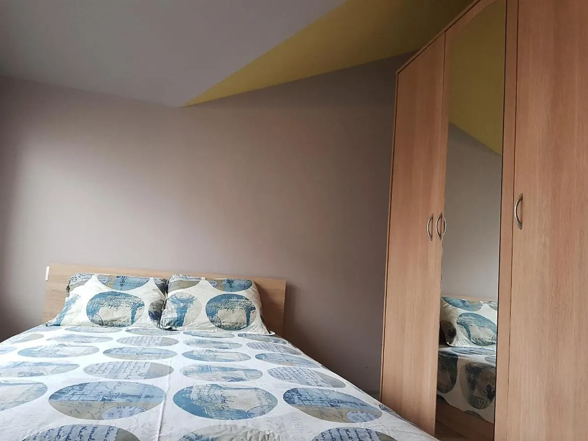 Beauty House Apartments & Rooms contacts